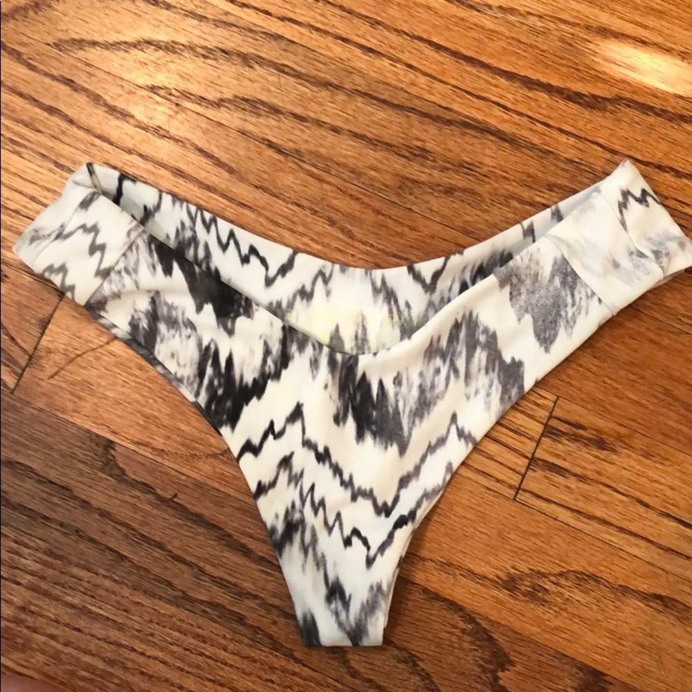 Stone cold fox swim size XS cheeky thong